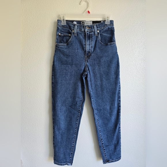 Levi's Women's Blue Jeans - Picture 3 of 8